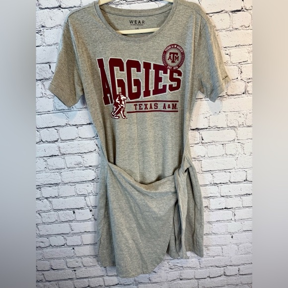 Wear by Erin Andrews Short sleeve wrap around Texas Aggies dress. Sz L. NWOT. - Picture 1 of 3